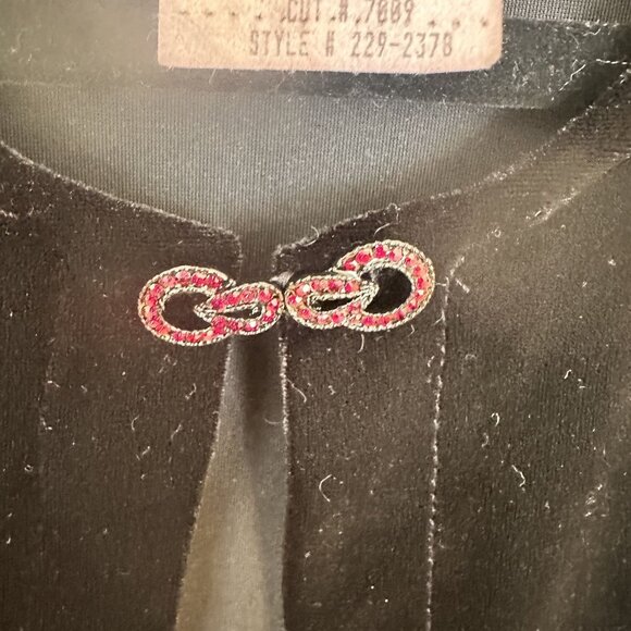 Vintage Patra Black Velvet Cardigan Coverup With Jeweled Clasp Medium Evening 90 - Picture 3 of 8